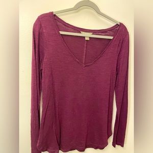 💙Banana Republic: burgundy long sleeve tee